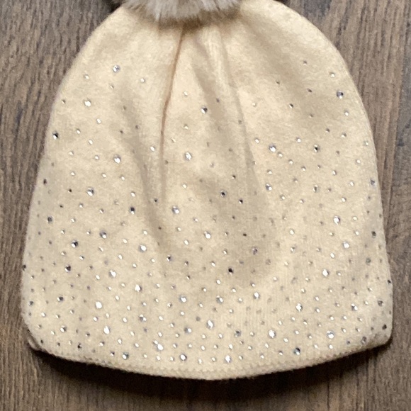 Rhinestone Knit Hat - Picture 5 of 8